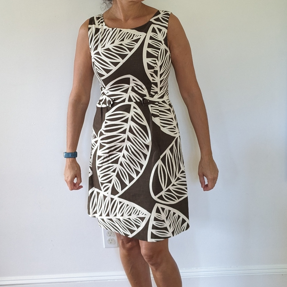 Bold Pattern Brown and white dress Sz 8 - Picture 3 of 12